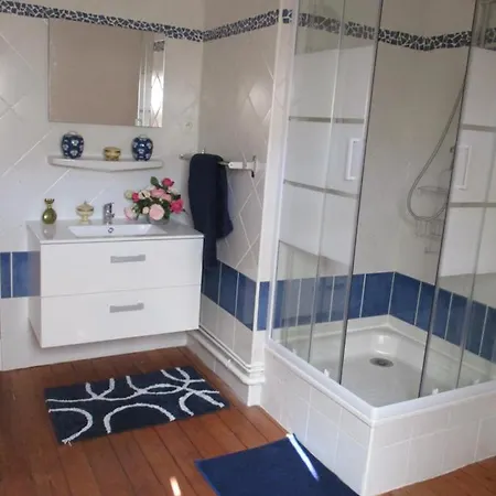 Le Domaine De فندق مبيت وإفطار